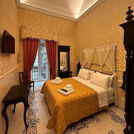 Carafa Di Maddaloni Residenza Di Charme Otel Napoli Dış mekan fotoğraf