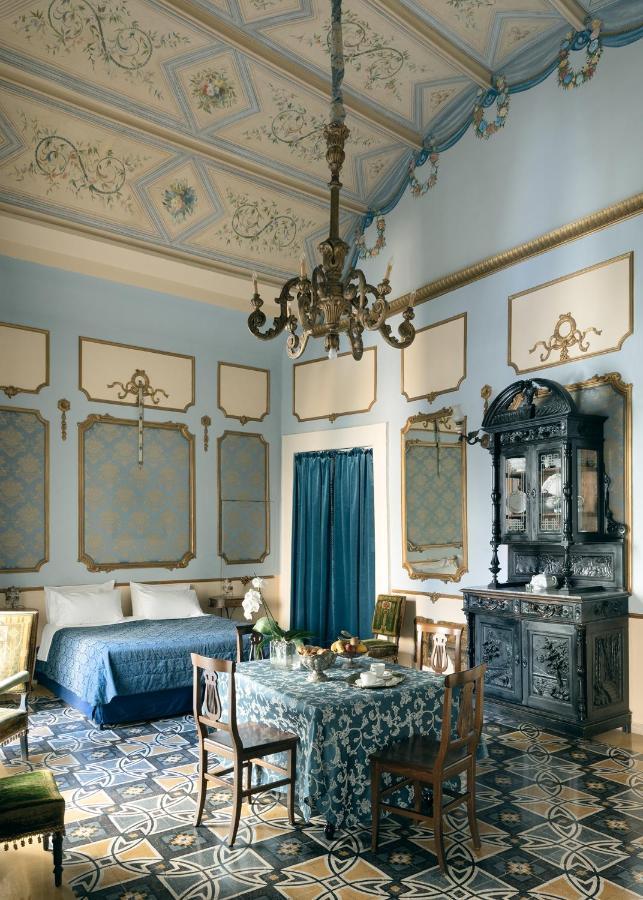 Carafa Di Maddaloni Residenza Di Charme Otel Napoli Dış mekan fotoğraf