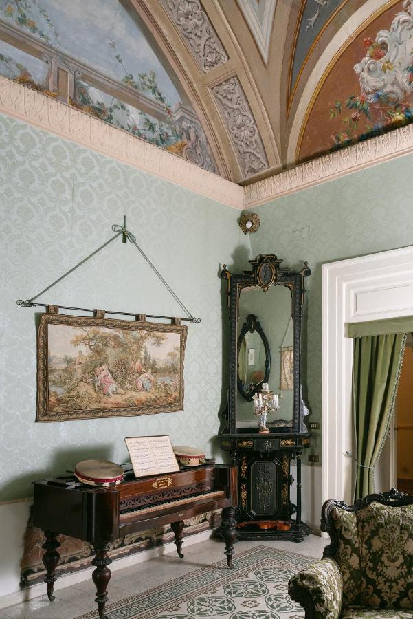 Carafa Di Maddaloni Residenza Di Charme Otel Napoli Dış mekan fotoğraf
