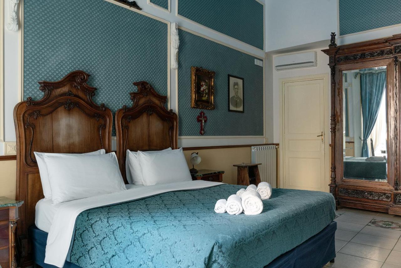 Carafa Di Maddaloni Residenza Di Charme Otel Napoli Dış mekan fotoğraf